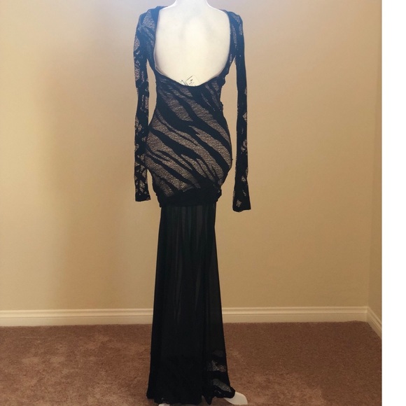 Black Dress - Picture 4 of 5